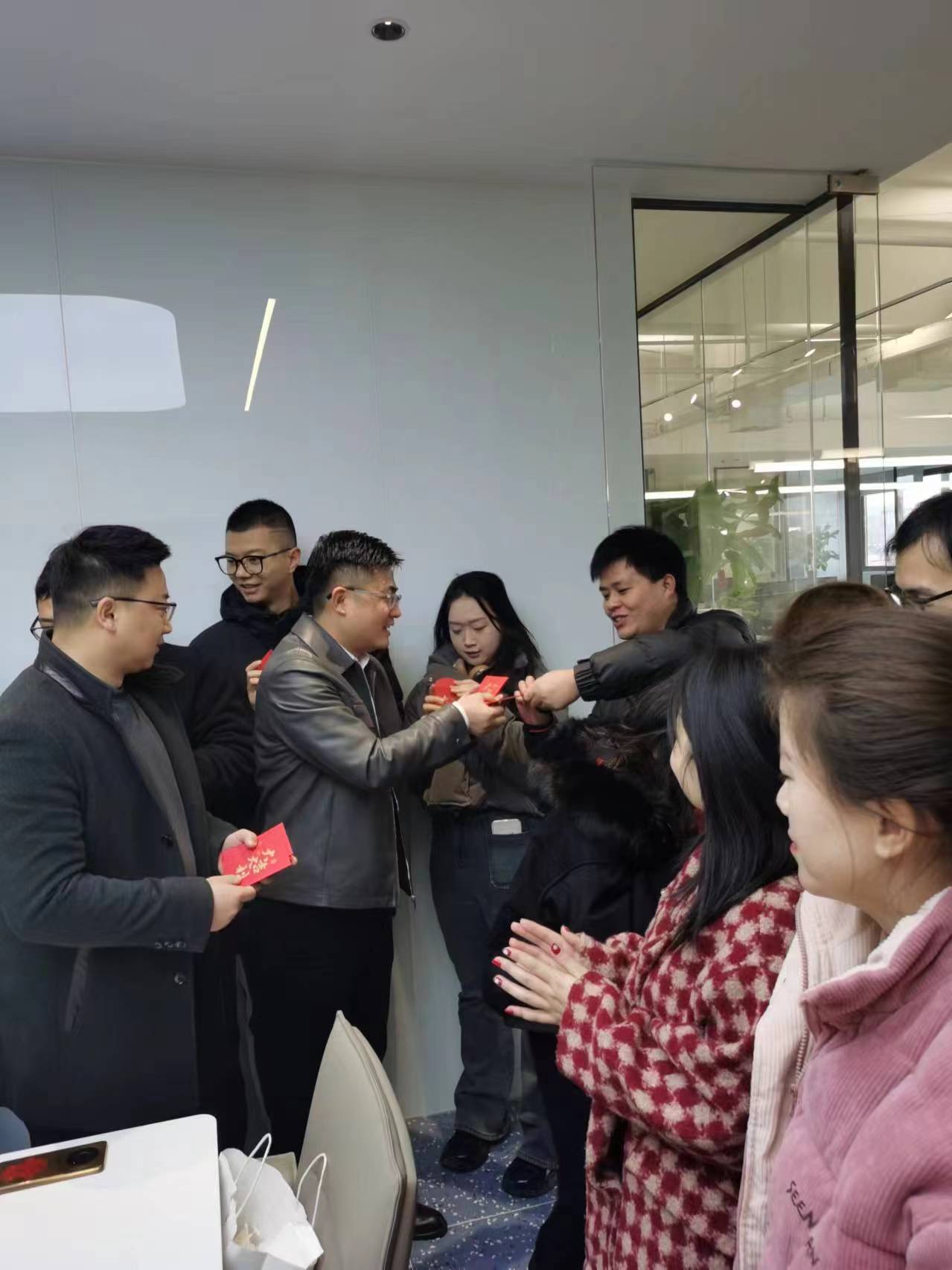 上海邁維動(dòng)漫科技有限公司喜迎新年喬遷之喜：立足新起點(diǎn)，開(kāi)啟新征程！(圖7)