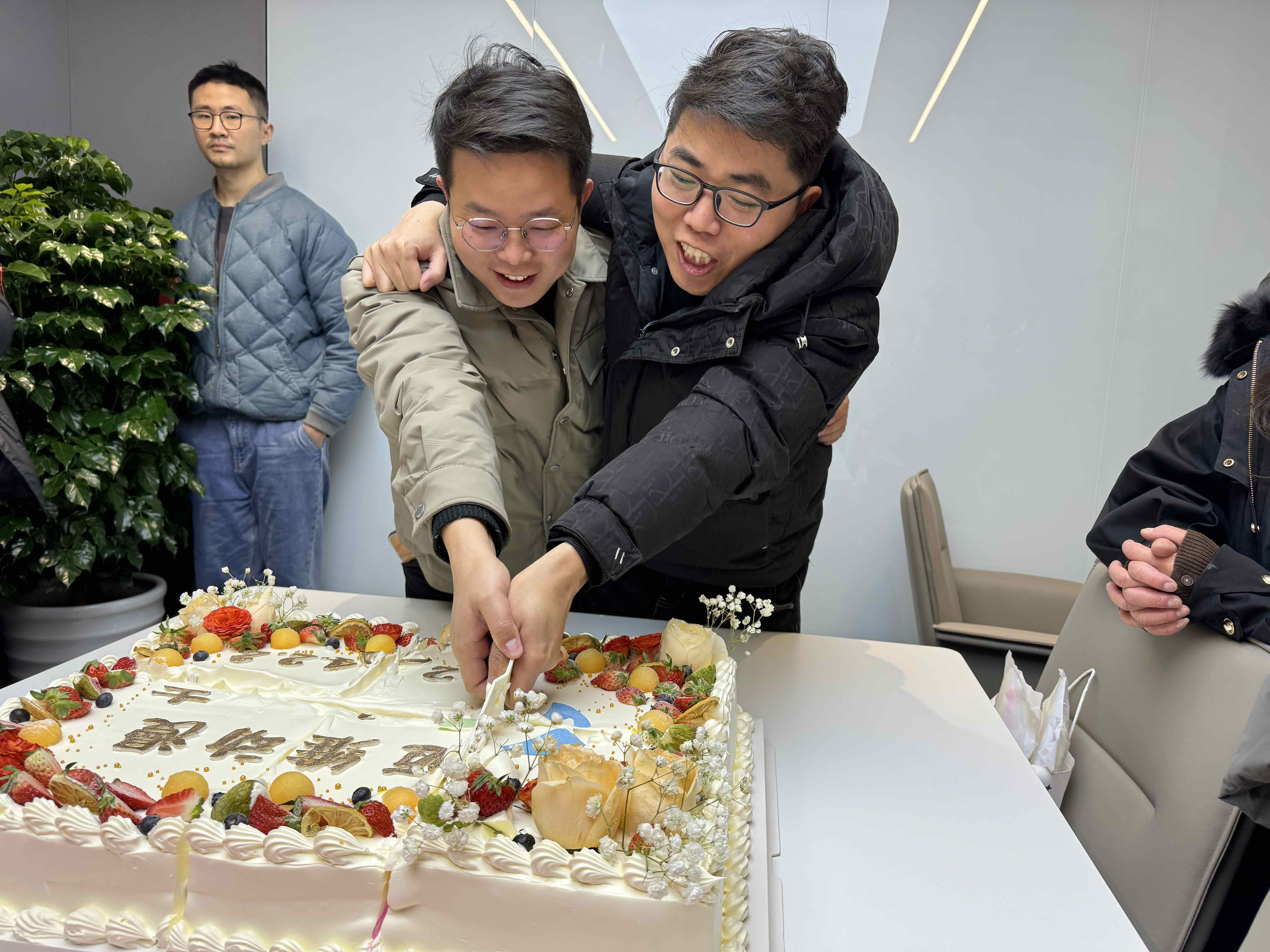 上海邁維動(dòng)漫科技有限公司喜迎新年喬遷之喜：立足新起點(diǎn)，開(kāi)啟新征程！(圖9)